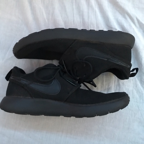 Nike kids shoes - Picture 4 of 4